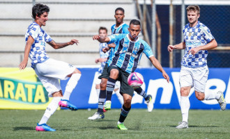 VIROU FIASCO : Equipe de transição perde novamente e deixa Grêmio na “Zona”
