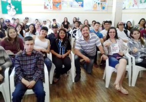 Autor não cobra cachê para o contato com os estudantes 