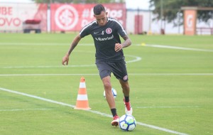 Iago deve se manter na lateral-esquerda: tem mais ritmo de jogo Foto: Ricardo Duarte/Assessoria Inter