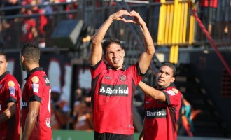 DOIS RESERVAS DECISIVOS : Sousa e Matheus Lima marcaram os gols da vitória contra São José