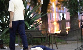 DIA DA MULHER : Performance “Lama” no largo do Mercado