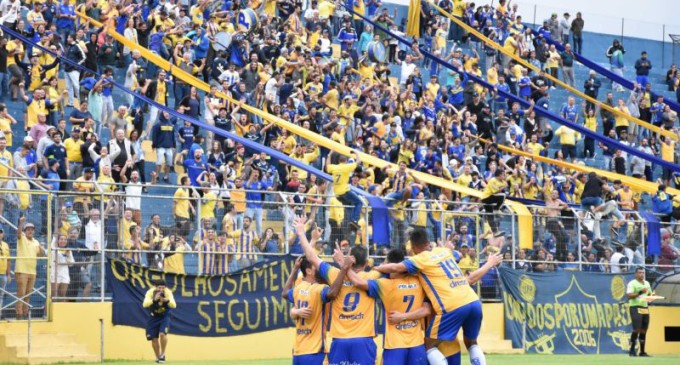 ACESSO : Pelotas bate  o Santa Cruz por 4 a 1 e  lidera isolado