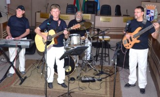 Grupo “Chega de Saudade” será a atração no Pub 372