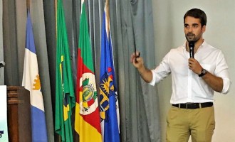 EVENTO NA UCPEL : Eduardo Leite defende modernização da  gestão pública