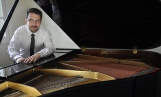 Recital com o pianista Gemano Mayer acontece hoje na Bibliotheca Pública Pelotense