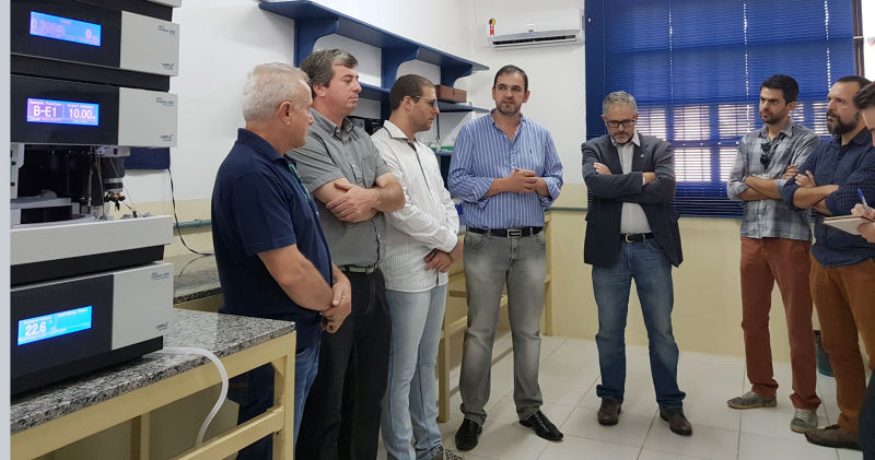 O reitor da UFPel, Pedro Curi Hallal, diz estar muito feliz com a inauguração do equipamento: “Digo que estou feliz enquanto reitor, mas também enquanto pesquisador, aquele que vibra quando chega o equipamento que vai ajudar a realizar o trabalho cotidiano”. 