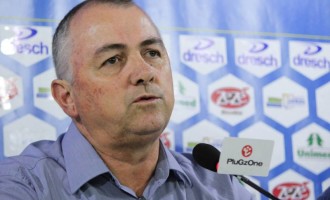 SEM EXPLICAÇÃO : Schneider aponta os prejuízos técnicos e financeiros dessa saída da Copinha