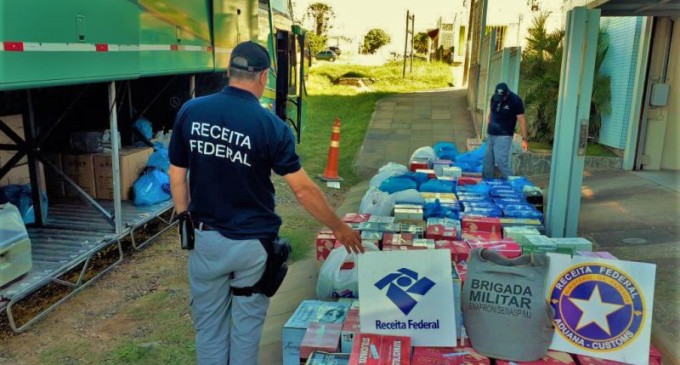 ÔNIBUS DE TURISMO : Receita Federal apreende 1400 garrafas de bebidas em Jaguarão