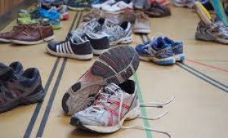Campanha Desafio Social arrecada calçados para jovens