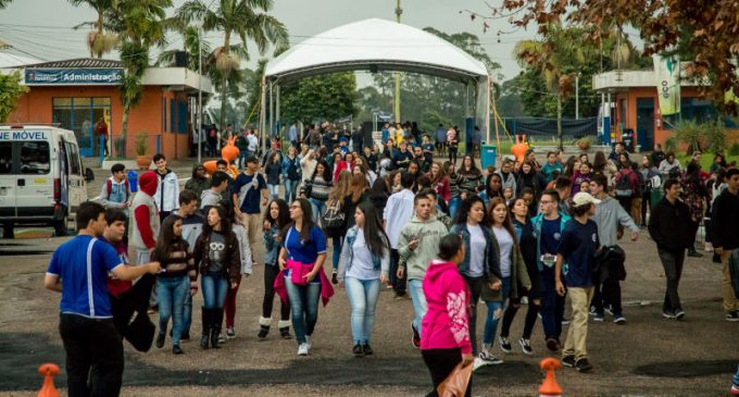 Ônibus direto para a Fenadoce todos os dias
