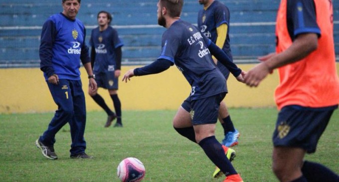 Trabalho do Lobo é para manter a base