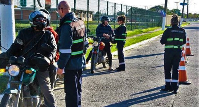 Secretaria de Trânsito quer conscientizar motociclistas em Pelotas