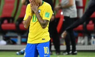 Neymar cai fora do top 10 da Fifa. Marta busca sexto troféu