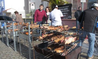 CÂMARA APROVA PROJETO DA CARNE :  Proposta libera venda de carnes fracionadas e temperadas nos açougues e estabelecimentos varejistas de carnes e embutidos