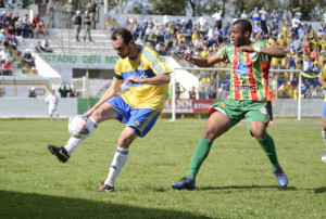 Após três anos, Farroupilha e Pelotas voltam a disputar uma mesma competição: reencontro no dia 2 de setembro Foto: Alisson Assumpção 