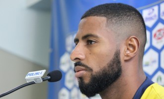 PELOTAS : John Lennon quer dar show