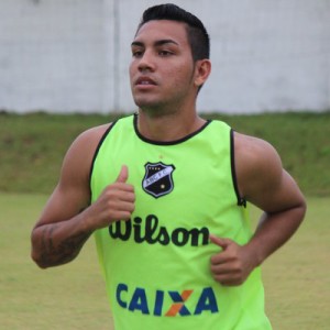 Alex Ruan chega do Joinville para disputar posição com Collaço