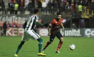 INEFICIENTE : Falta de ataque reduz culpa de técnico