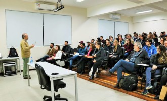 Diretor do Grupo Guanabara palestra para acadêmicos da UCPel