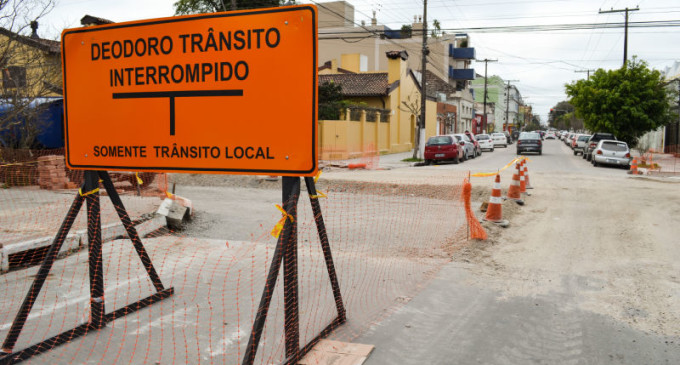 DEODORO : Primeiro lote do corredor de ônibus em fase final