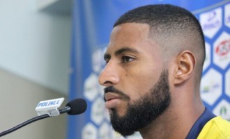 O CURINGA DE PAULO PORTO : Lateral vira meia e ganha sequência de jogos para readquirir ritmo