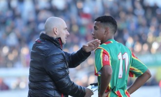 EM PORTO ALEGRE : Fantasma cai diante do Zequinha