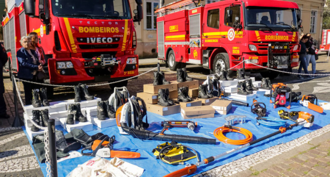 Bombeiros de Pelotas recebem novos equipamentos