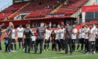 Brasil pode manter apenas 30% do elenco que encerrou participação na Série B do Campeonato Brasileiro