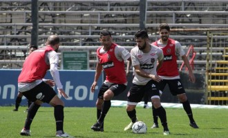 LÍDER NO CAMINHO DO XAVANTE : O time de Zimmermann tenta seguir na escalada de recuperação contra os comandados de Ceni