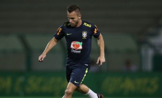 NA ARÁBIA : Antes de clássico, há mistério