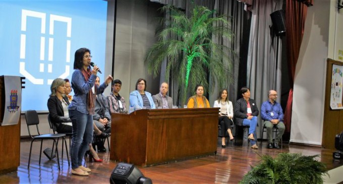 EDUCAÇÃO : Conferência pauta políticas para crianças e adolescentes