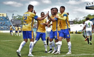 WIANEY CARLET  : Real no caminho do Lobo