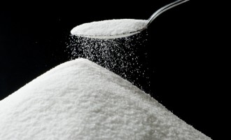 Acordo pretende reduzir 144 mil toneladas de açúcar de alimentos