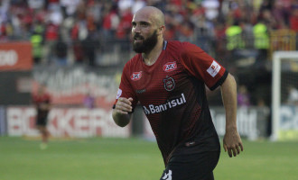 BRASIL : Artilheiros voltam a marcar