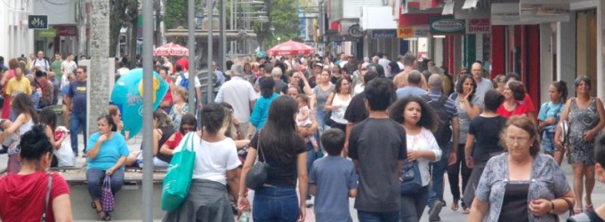 População estimada do país chega a 214,2 milhões de pessoas em 2026