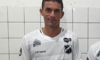 PELOTAS : Cleiton para zaga do Lobo