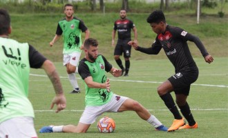 BRUNO PAULO : Retomar o futebol em alto nível