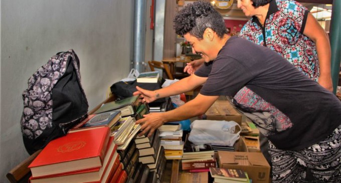 QUILOMBO : Arrecadação de livros para Biblioteca Comunitária