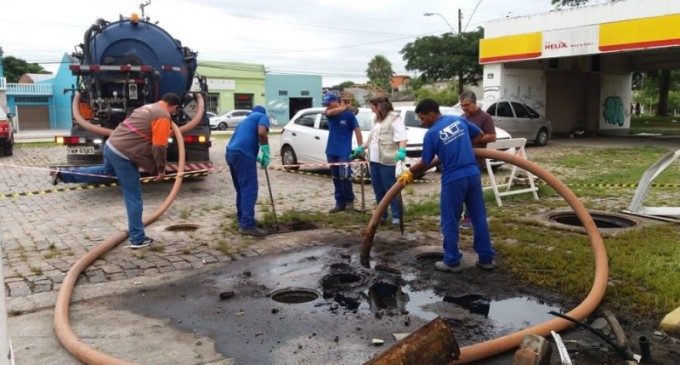 Fepam orienta sobre retirada de óleo que vazou em posto de gasolina desativado em Pelotas
