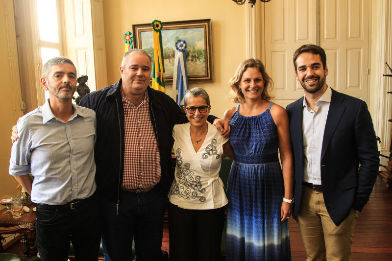GIORGIO Ronna, Henrique Pires, Beatriz Araújo, prefeita Paula Mascarenhas e o governador Eduardo Leite