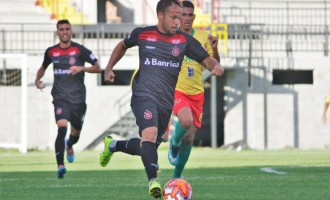 BRASIL  : Quatro gols no primeiro treino