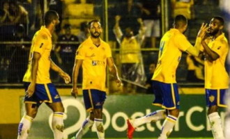PELOTAS : Lobo recebe o Índio Capilé na Boca