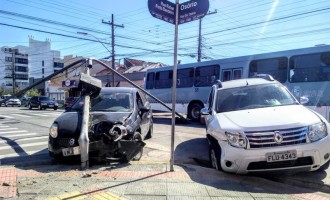 TRÂNSITO  : Dia de caos com vários acidentes na cidade