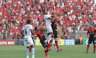 GAUCHÃO :  Defesa não leva, ataque não faz