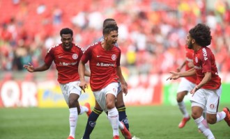 VITÓRIA TRANQUILA NO BEIRA-RIO : Com gols de Sarrafiore e Sobis, Inter faz 2 a 0 no Aimoré e segue na vice-liderança do Gauchão