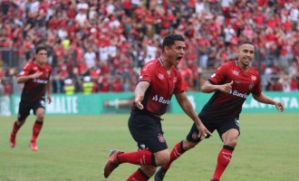 BRA-PEL 363 : Brasil vence e se livra do sufoco