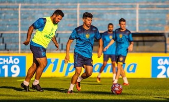 Lobo tenta ser mais criativo