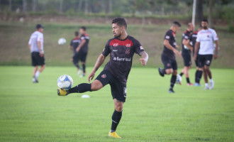Marcinho é apresentado na Baixada