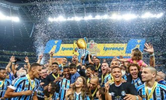 BICAMPEÃO!  Nos pênaltis, Grêmio leva o título