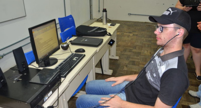 INCLUSÃO : Bibliotecas da UFPel recebem scanners que leem textos para cegos